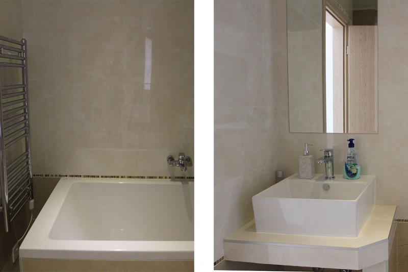 Luxury Villa Arc-Ensuite bathroom with a large bath plus a walk-in shower