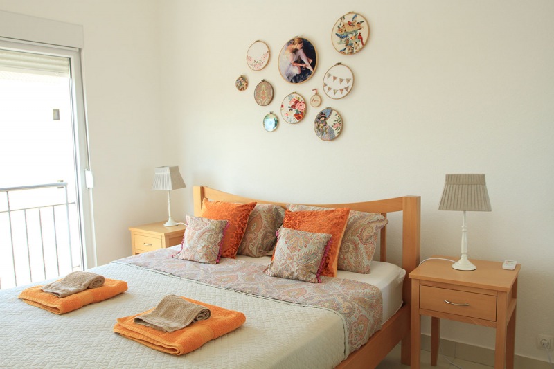 Luxury Villa Arc-Master bedroom with king-size bed and quality linen and sea view