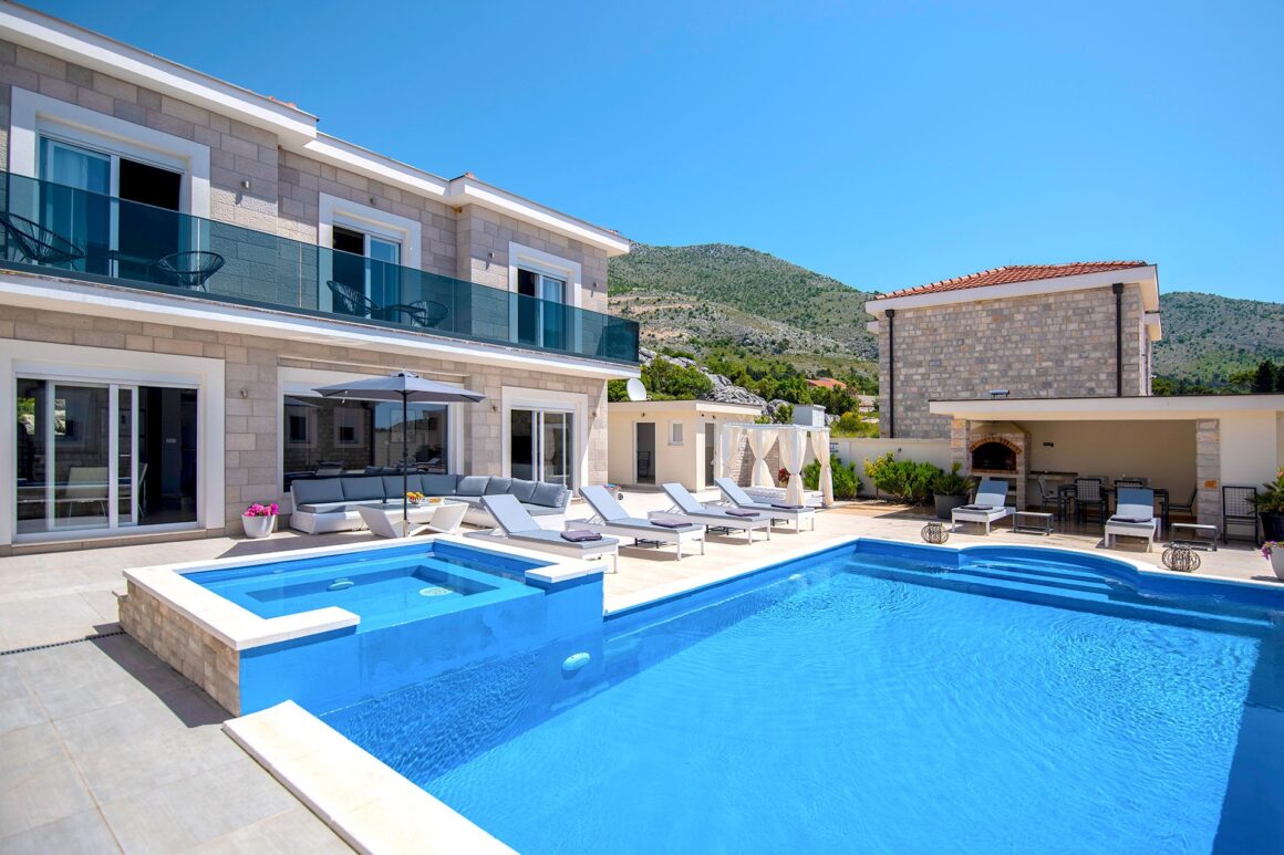 Welcome to Villa Miriam-Nestled in the Bosnian mountains, with views over the valley to Dubrovnik Riviera