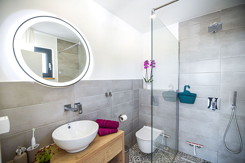 Luxury Villa Mika-An en suite bathroom with a large walk-in shower